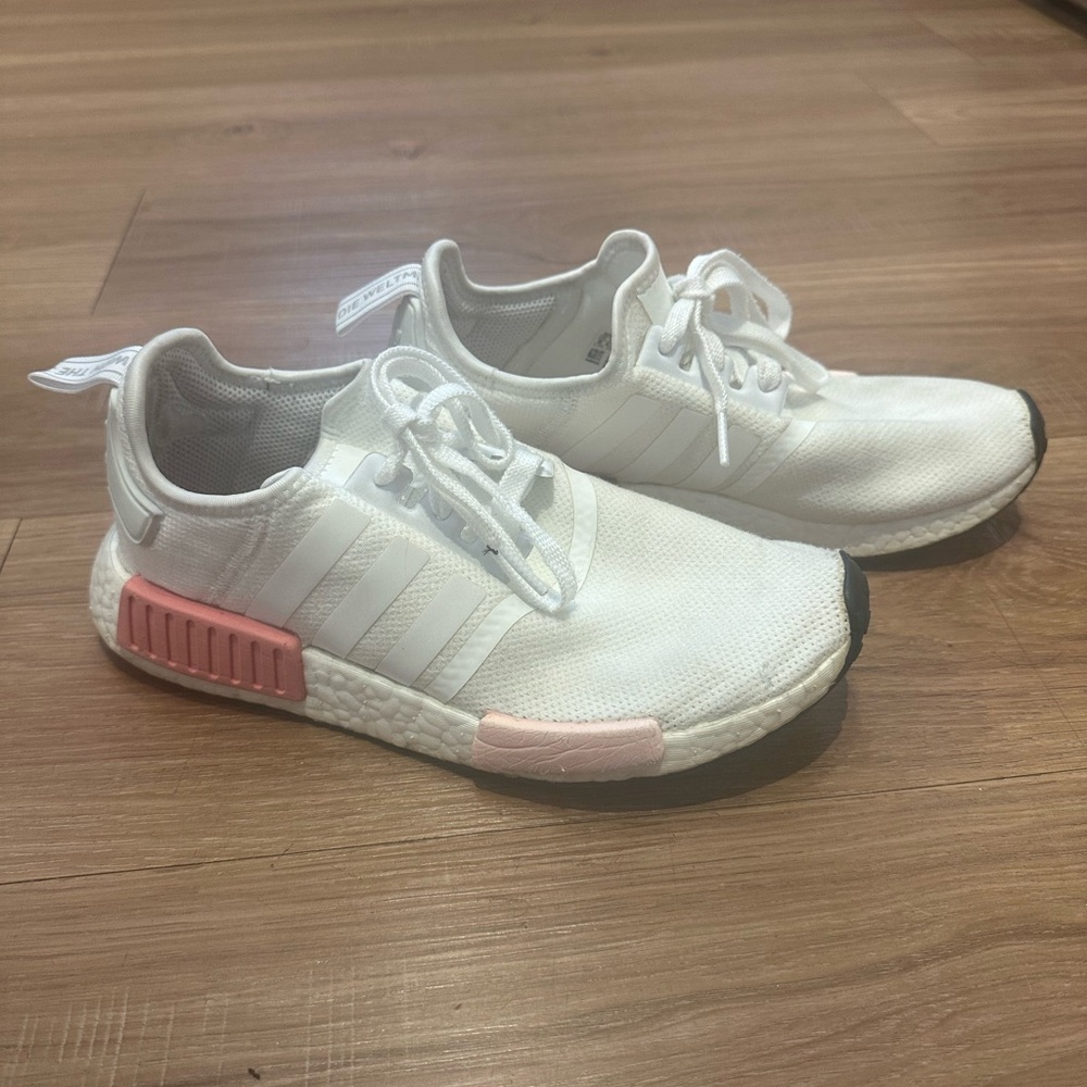 ADIDAS PINK AND WHITE ATHLETIC SHOES SIZE 8